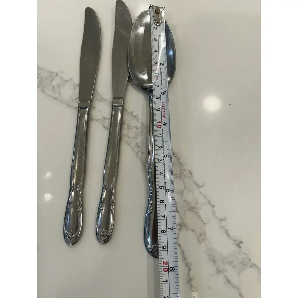 Superior International CHAPEL HILL Set Of 3 Stainless‎ 2 Dinner Knives 1 Spoon